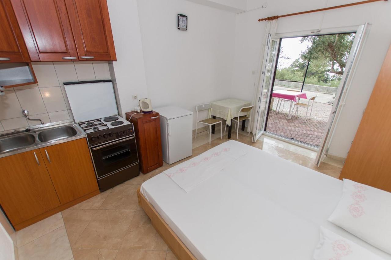Near The Beach Apartments Jagodia Brela Luaran gambar