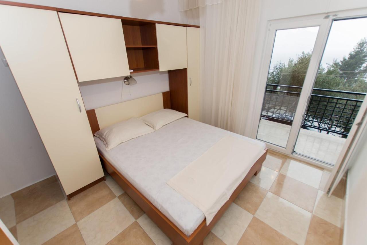 Near The Beach Apartments Jagodia Brela Luaran gambar