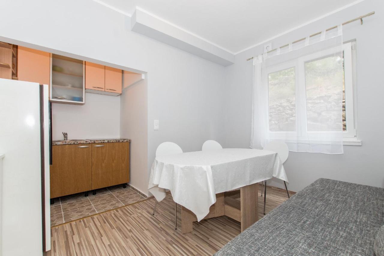 Near The Beach Apartments Jagodia Brela Luaran gambar