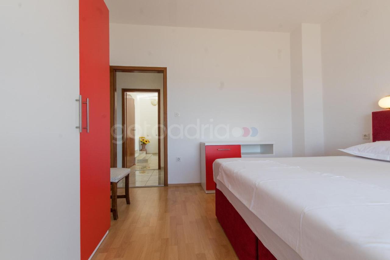 Near The Beach Apartments Jagodia Brela Luaran gambar